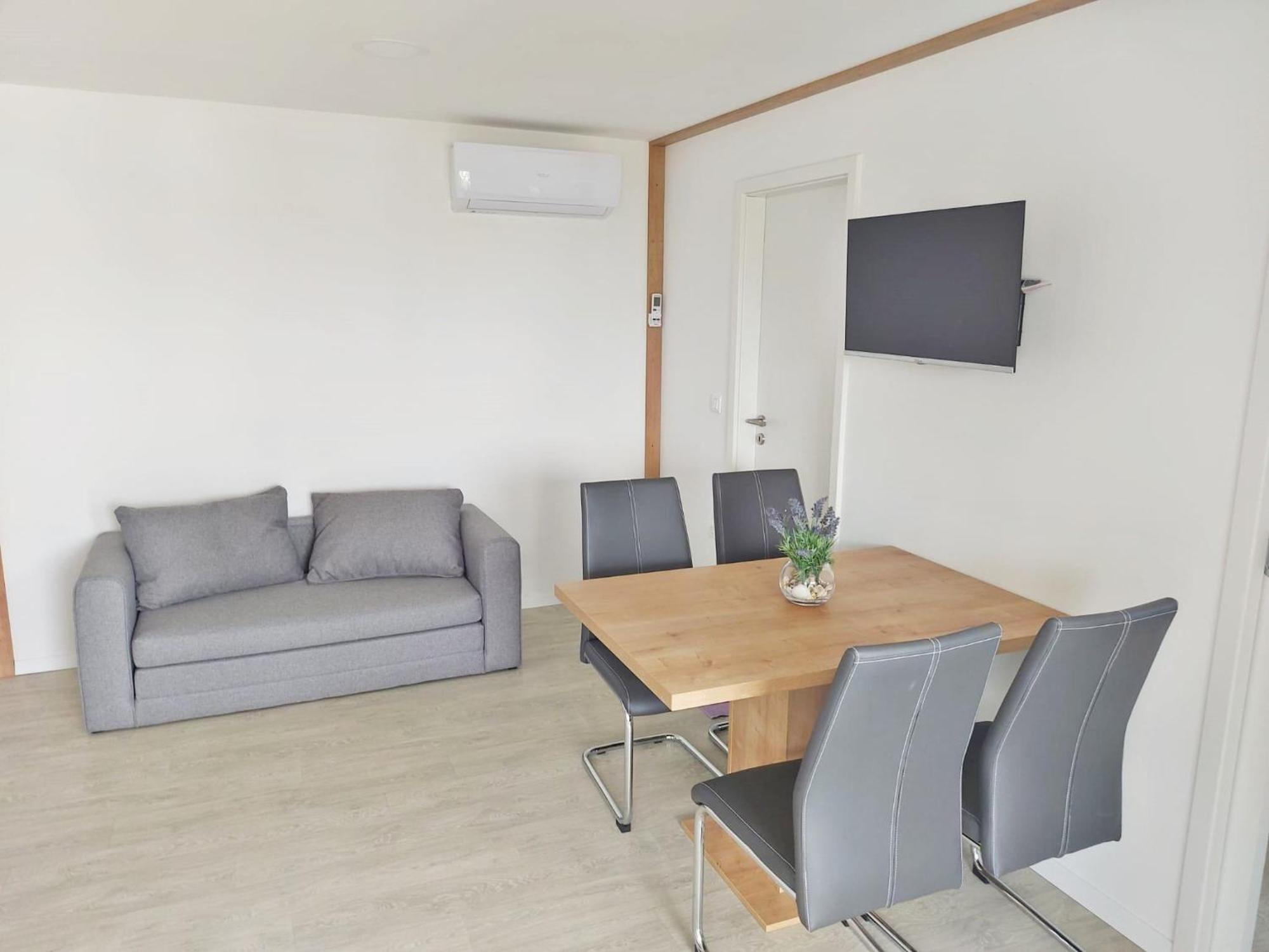 Modern Family House Lucia With Big Garden Vikendica